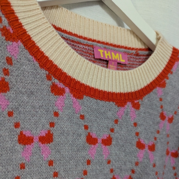 THML Grey Puff Sleeve Reagan Ribbon Bow Holiday Sweater Sz S - Picture 2 of 7